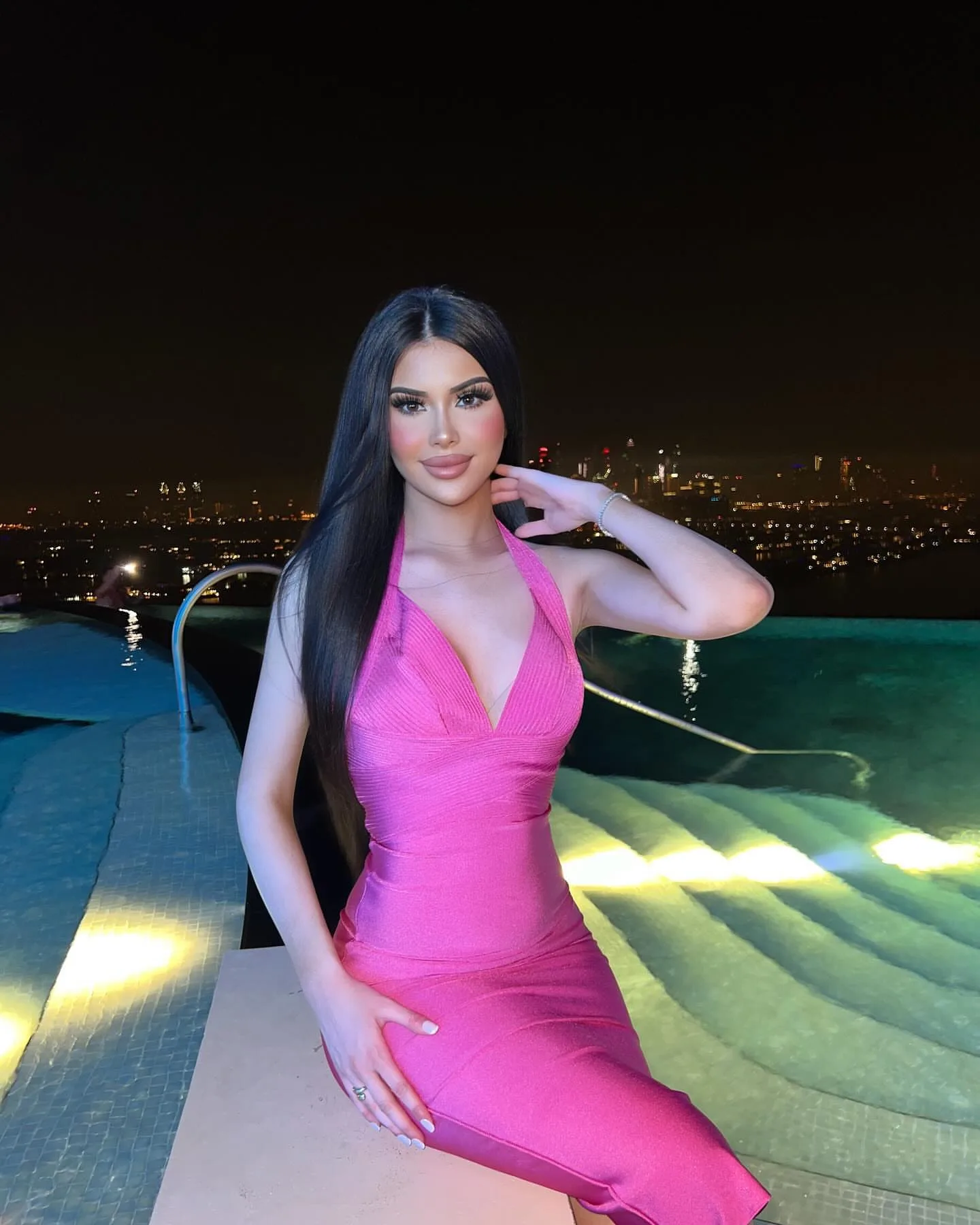 Sarah Photo 7